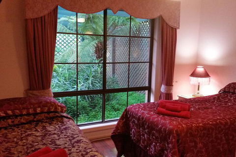 Ballarat Tranquility Cottages - Foster Accommodation 6