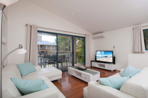 Starfish Lodge 1 / 1A Messines Street - Foster Accommodation 0