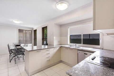 Alida Place 1 Lagoons Estate - Foster Accommodation 3