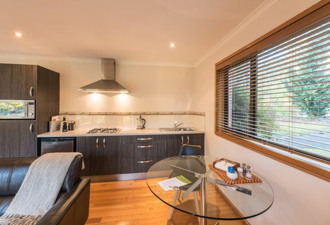 Parnella Kettering - Foster Accommodation 5