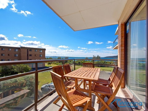 Promenade Unit 10 / 8 Intrepid Close - Foster Accommodation 5