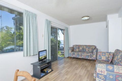 Shipmates, Unit 2/51 Christmas Bush Avenue - Foster Accommodation 0