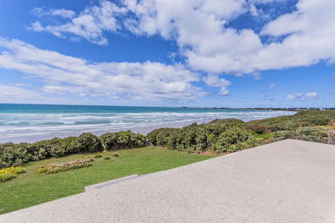 Aqua Mist Seascape - Foster Accommodation 4