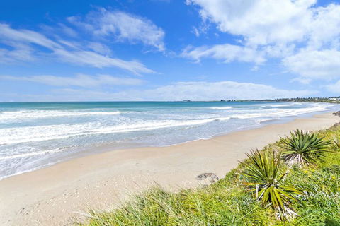 Aqua Mist Seascape - Foster Accommodation 2