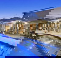 Pottsville Beach Holiday Home - Foster Accommodation