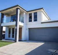 The Races - Swanport - Foster Accommodation