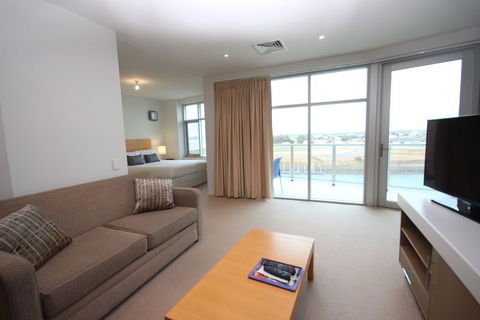 Wallaroo Marina Apartments - Foster Accommodation 2