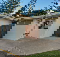Horseshoe Bay Holiday Park - Foster Accommodation