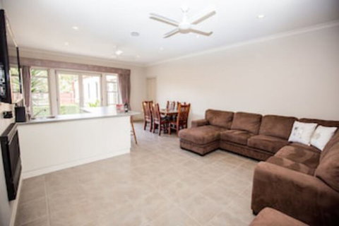 BEL MIREN DUSTY MILLER - Foster Accommodation 0