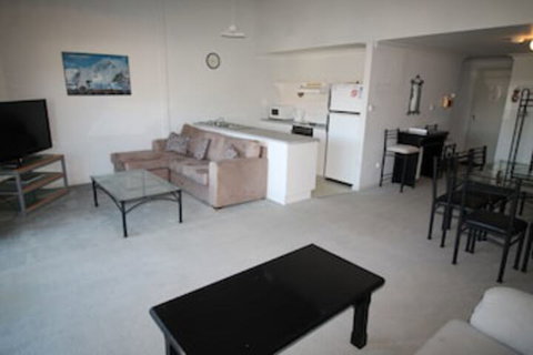 Razorback 11 - Razorback Plaza Jindabyne - Foster Accommodation 0