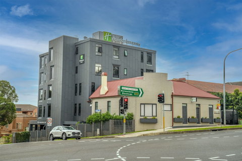 Holiday Inn & Suites Parramatta Marsden Street, An IHG Hotel - Foster Accommodation 1