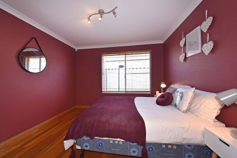 Redcliff Home Close To City & Airport - Foster Accommodation 0