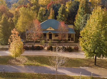 Autumn Beauty 3 - Foster Accommodation 0