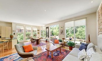 Camberwell Guesthouse - Foster Accommodation 1