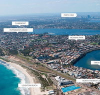 River Front Architect Villa - Foster Accommodation