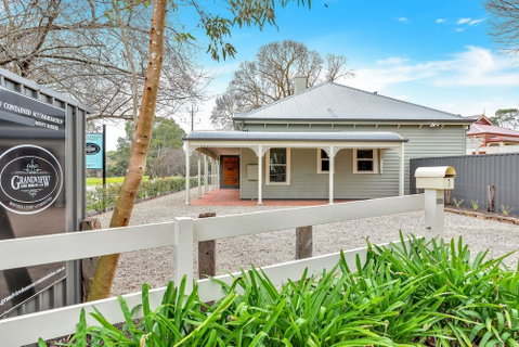 Grandview Accommodation - The Flaxley Apartments - Foster Accommodation 5