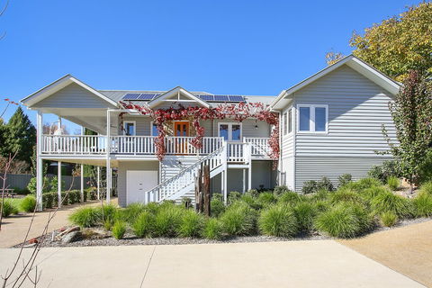 Autumn Home - Our Place At Bright - Foster Accommodation 0