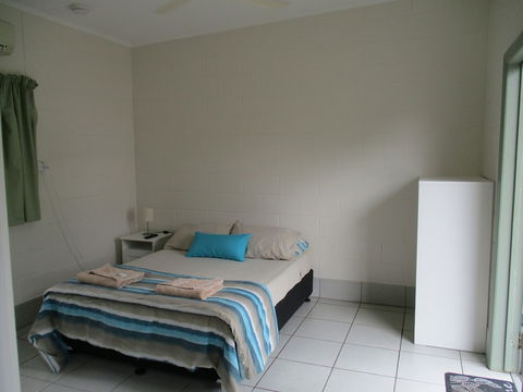 Ingham Tourist Park - Foster Accommodation 5