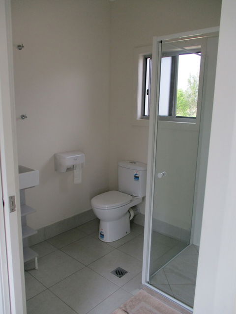 Ingham Tourist Park - Foster Accommodation 4