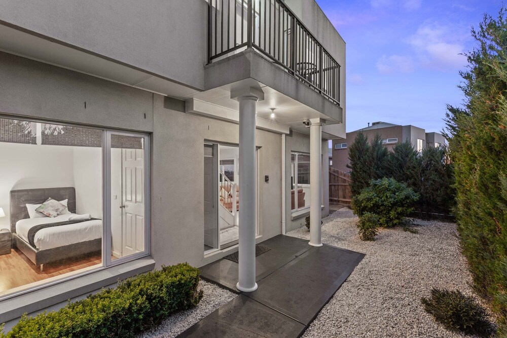 Gowanbrae VIC Foster Accommodation