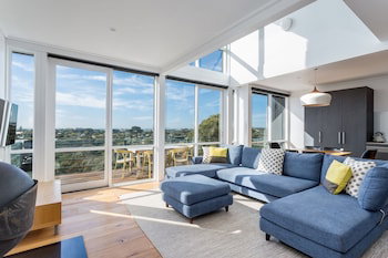 The Blairgowrie Glasshouse - Foster Accommodation 0