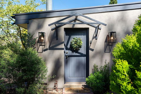 Adelaide Hills Retreats - Foster Accommodation 2