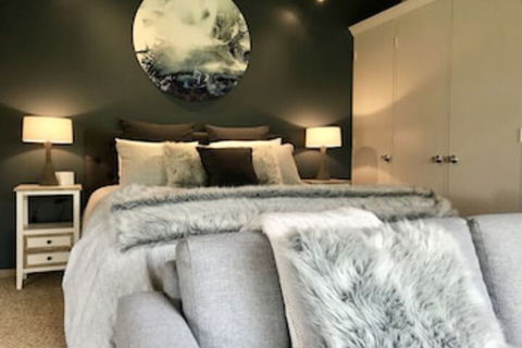 Adelaide Hills Retreats - Foster Accommodation 0