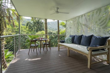 Mist At Cape Tribulation - Foster Accommodation 0