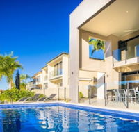 Indulgence on Bay Four - Foster Accommodation