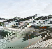 Caves Coastal Bar  Bungalows