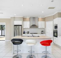 Central Gold Coast Large Modern Elevated Home - Foster Accommodation