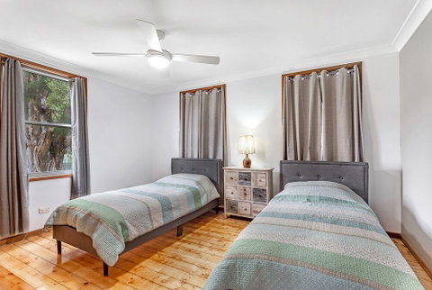 Cromarty Crescent 12 - Foster Accommodation 2