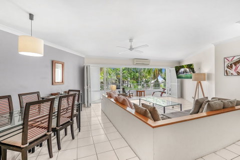 Poolside Apt In Alamanda Beachfront Resort 55 - Foster Accommodation 3