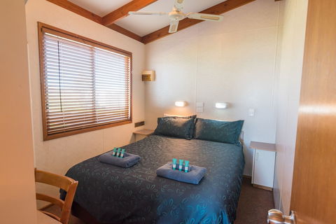 Edithburgh Caravan Park - Foster Accommodation 0