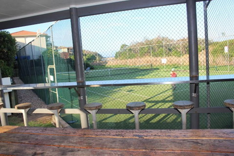 Aqualuna Apartments - Foster Accommodation 1
