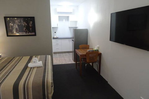 Memphis Motor Inn - Foster Accommodation 6