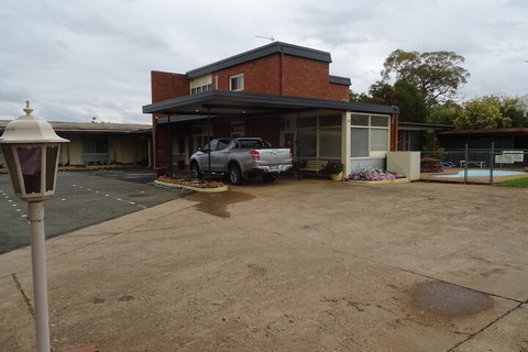 Memphis Motor Inn - Foster Accommodation 1