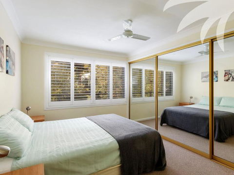 Palms House - Foster Accommodation 5