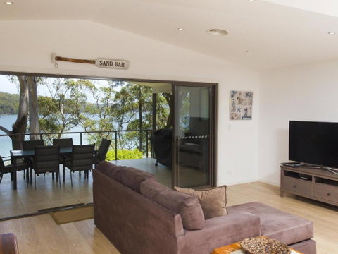 Sunset At Sandbar - Foster Accommodation 1