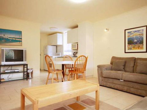 Surfsea Villa Manyana 32 - Foster Accommodation 2