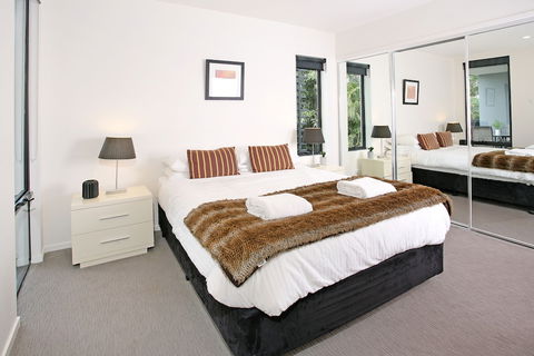 Back Of The Block Bulimba - Foster Accommodation 1