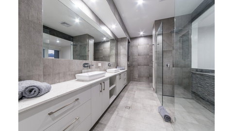 Oleander Holiday Home Airlie Beach - Foster Accommodation 3