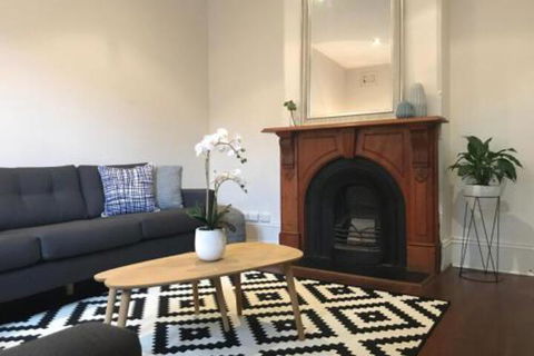 Zaara - Foster Accommodation 0