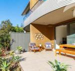 Boom 8 Boomerang Beach - Foster Accommodation
