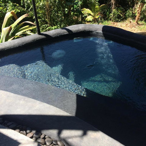Earthship Daintree - Foster Accommodation 5