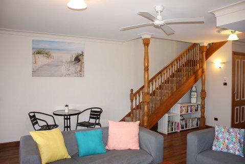 Birchgrove Terrace Unit 6 - Foster Accommodation 1