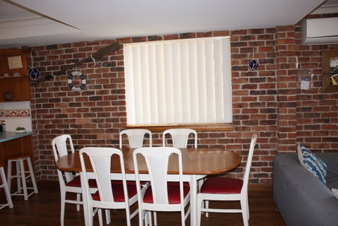 Birchgrove Terrace Unit 6 - Foster Accommodation 2