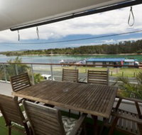 Waterline 202 - Foster Accommodation