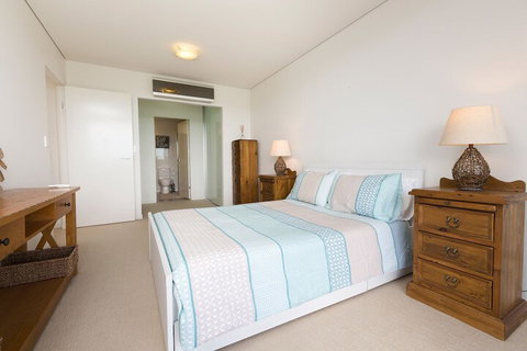 Waterline 202 - Foster Accommodation 6