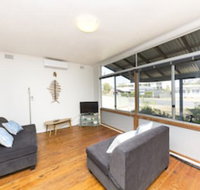 Douglas Cottage - Foster Accommodation